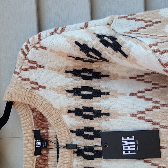 FRYE WOMENS SWEATER NWT - Picture 7 of 14